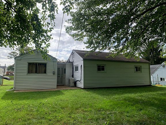 5th image of 1403 E Willow Run Dr