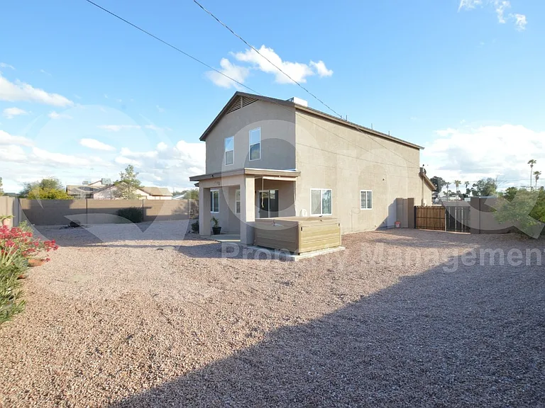8830 W Coronado Dr — Photo 22