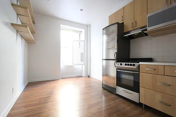 Rented by Zouki Khalifeh, LREB | media 1