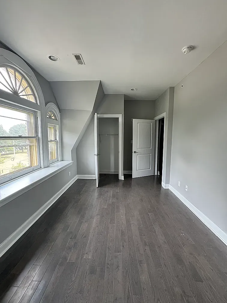 2 bed, $1,375 — Photo 3