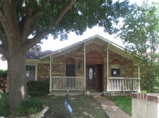 5906 Mark Ln, Rowlett, TX 75089