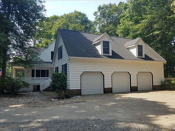 3 Car Garage with Large FROG