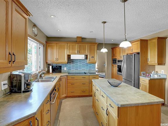 5th image of 3212 Larche Cres