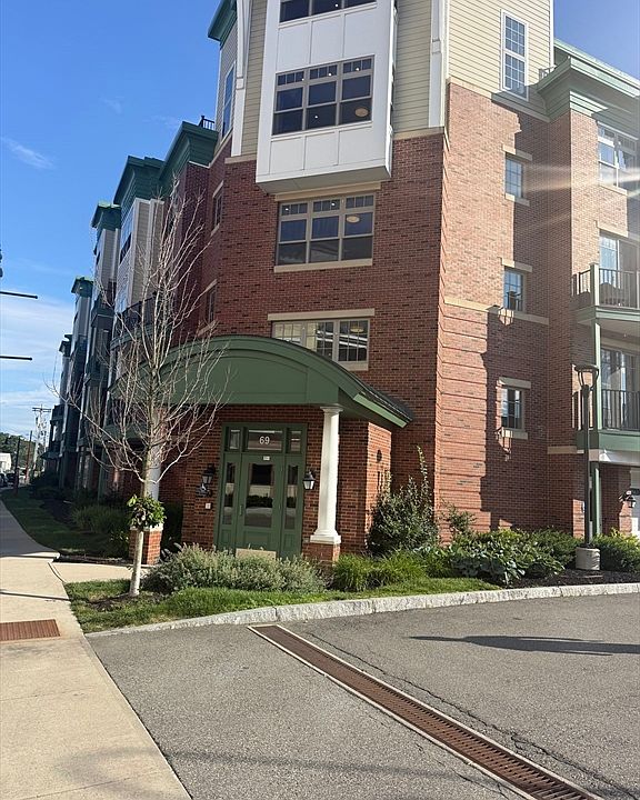 1st image of 69 Foundry St #513