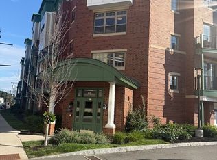 69 Foundry St #513, Wakefield, MA 01880