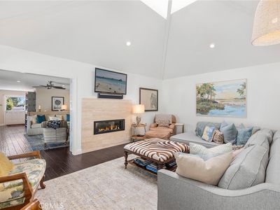 903 Meadowlark Ln, Laguna Beach, CA, 92651