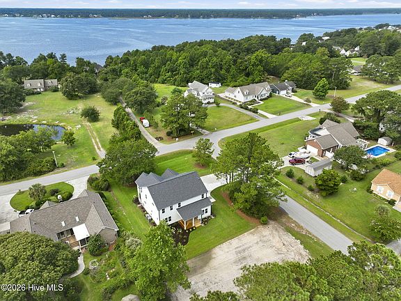3rd image of 201 Silver Creek Landing Road