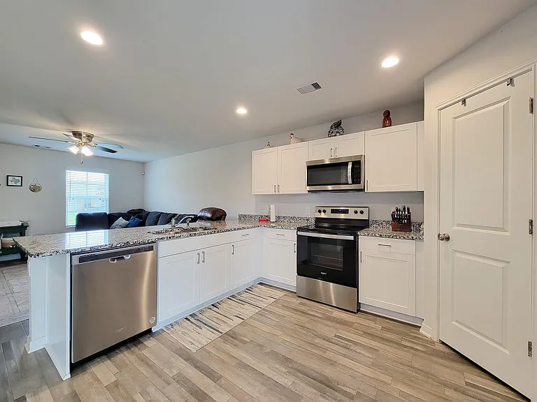 111 Avalon Dr — Photo 8