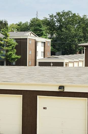 2nd image of 10821 Western Plz APT 3