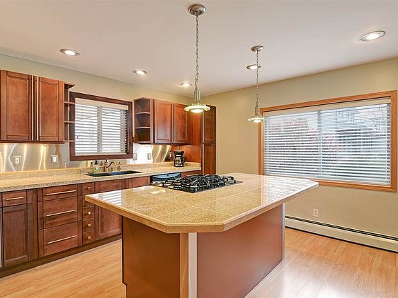Beautifully updated kitchen