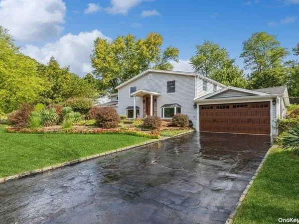 33 Ivy League Lane, Stony Brook, NY 11790