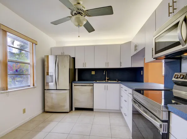 115 Lake Susan Drive, West Palm Beach, FL 33411