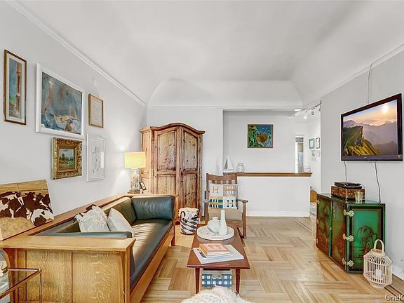 3rd image of 4409 Bedford Avenue