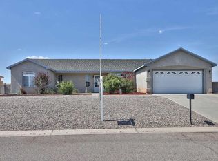 3 Paraiso Rd, Los Lunas, NM 87031