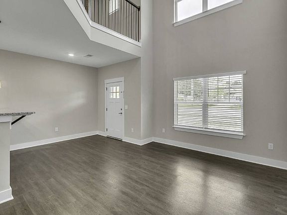 5th image of 148 Cox St