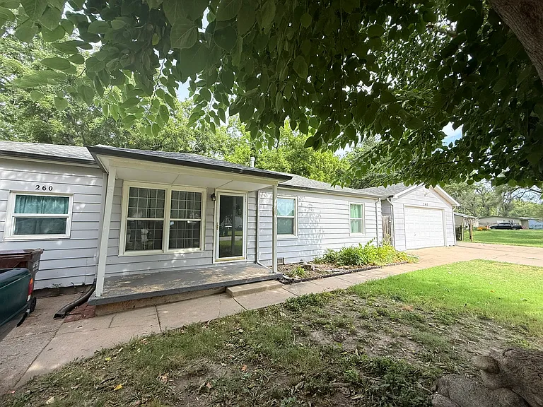 260 Stewart Ave — Photo 1