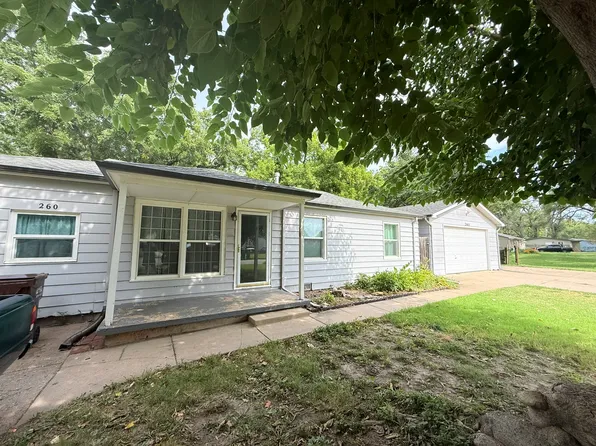 260 Stewart Ave, Haysville, KS 67060