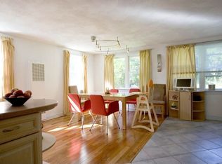 20 Eisenhower Ave, Natick, MA 01760