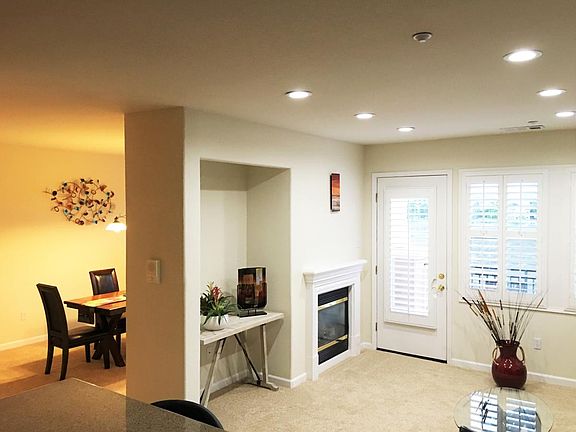 Living room and dining room
1st floor