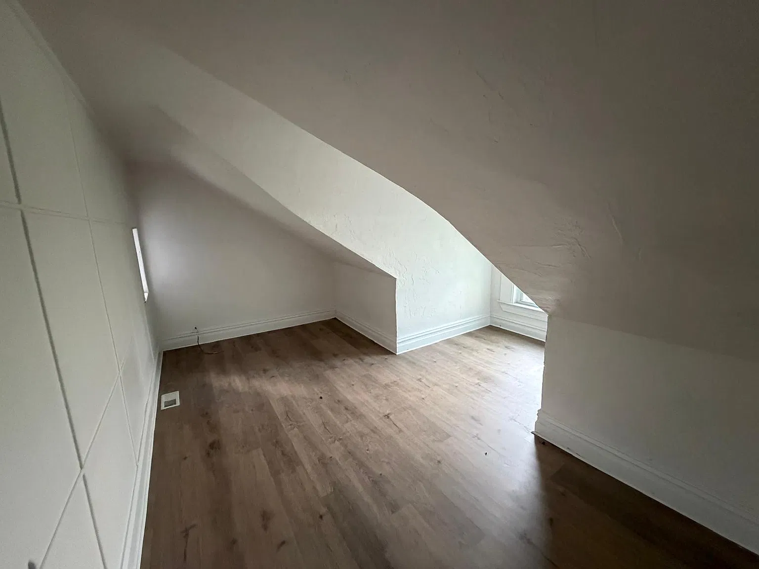 4 bed, 1700 sqft, $1,300 — Photo 2