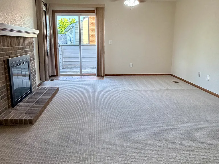 10657 W Roxbury Ave — Photo 16