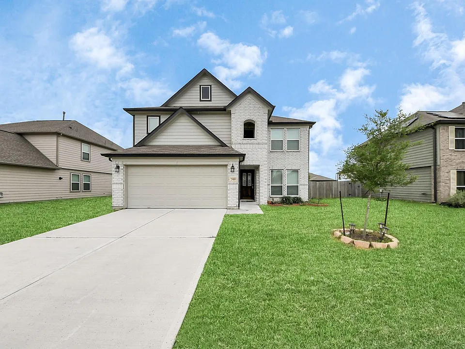 2918 Silverhorn Ln