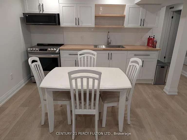 171 Sloane Ave — Photo 7