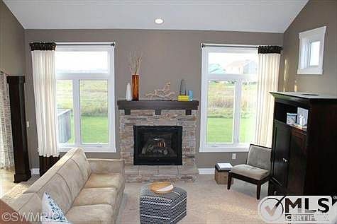 2nd image of 4437 Equestrian Dr