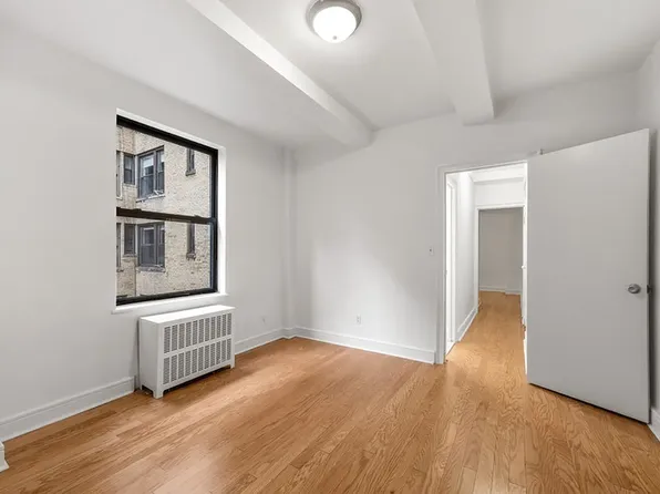 52 Clark Street image 5 of 12