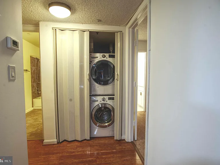 1007 Fallcrest Ct #4-104 — Photo 12