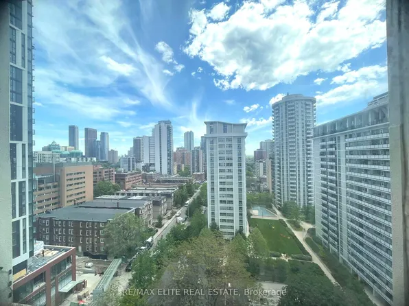 25 Maitland St, Toronto, ON