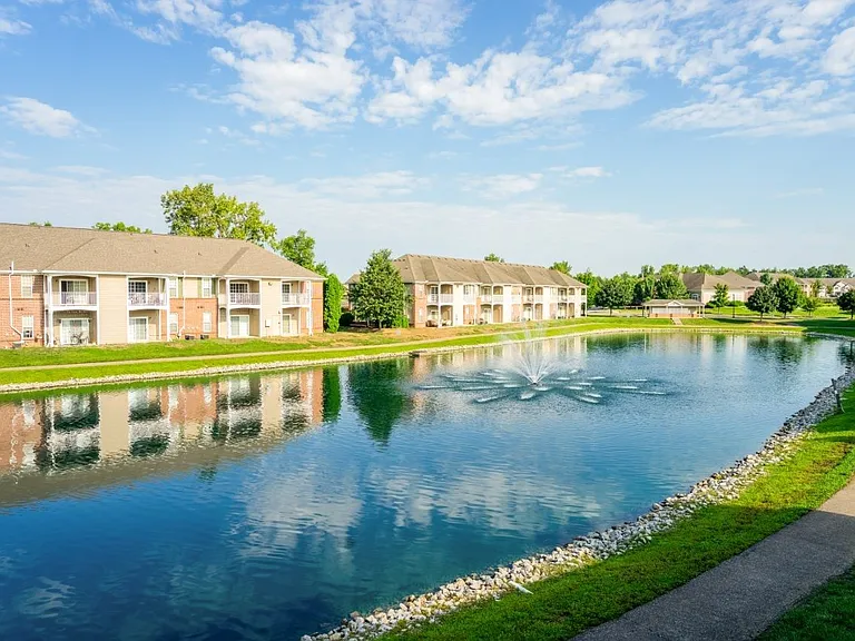 The Lakes of Beavercreek Apartment Homes — Photo 26