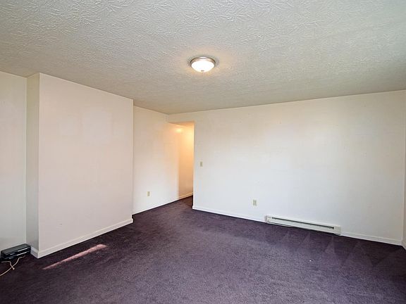 4th image of 3078 Henshaw Ave