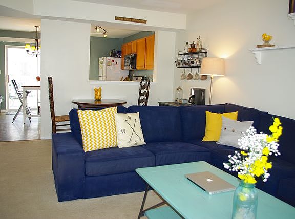 3rd image of 605 Hidden Creek Ln #605