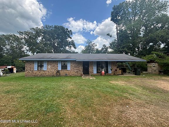 2nd image of 110 Morgan Ln