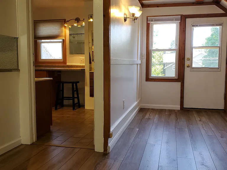 712 Fairview Ave NE #2 — Photo 25