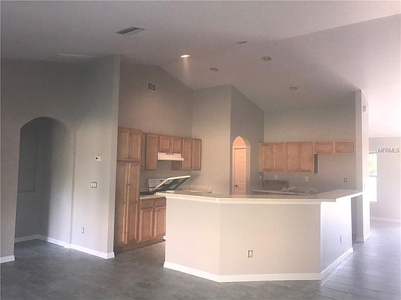 4th image of 2717 Grandview Dr
