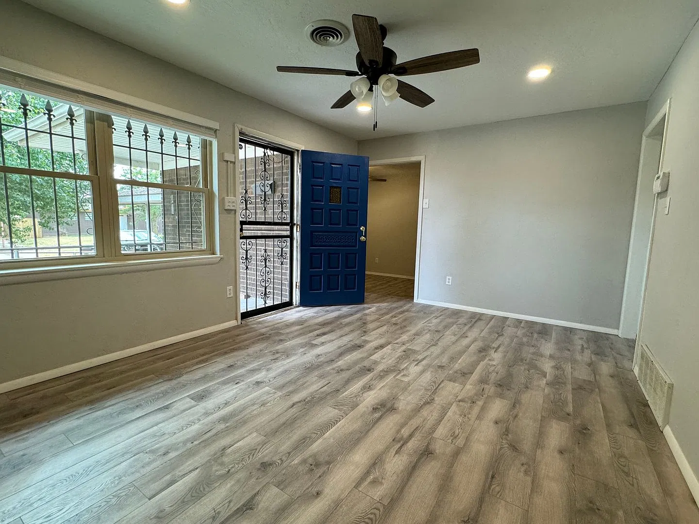711 SW Ranch Oak- Hot new listing! — Photo 2