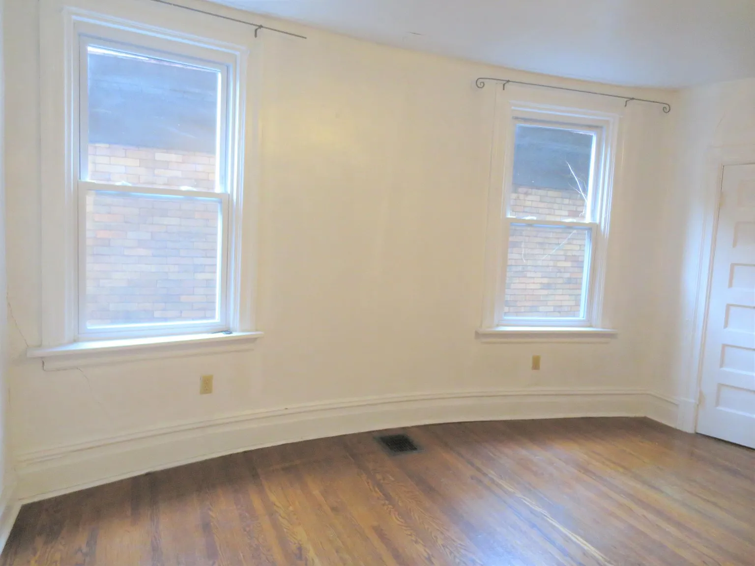 5706 Darlington Road — Photo 2