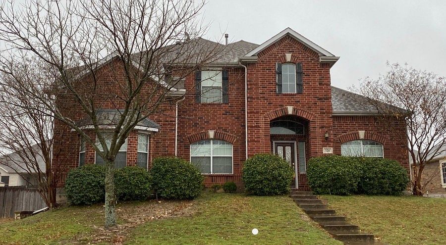 1st image of 320 Rapid Falls Dr