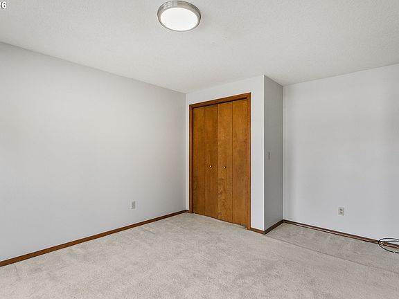 5th image of 15603 SE 28th Way