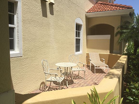 2nd image of 5912 Tarpon Gardens Cir APT 101