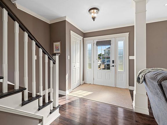 4th image of 16 Edgeview Ct
