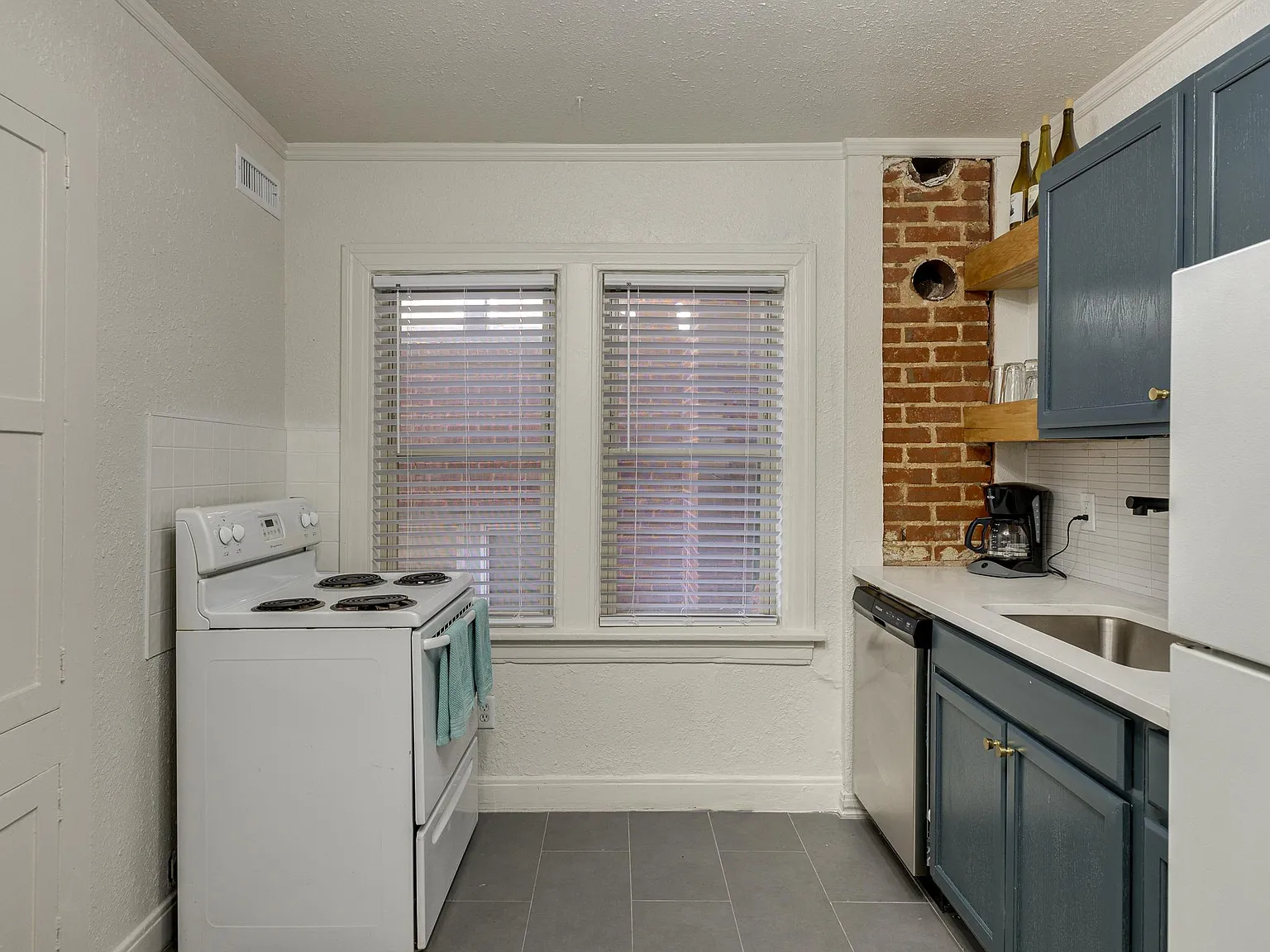 Studio, 440 sqft, $900 — Photo 4