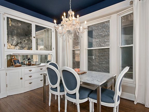4th image of 828 W Buckingham Pl #1
