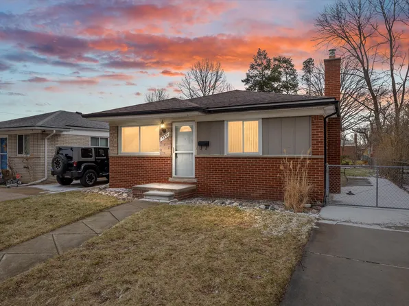 3935 Campbell St, Dearborn Heights, MI 48125