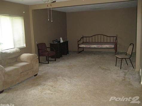 4th image of 708 Warner Ave