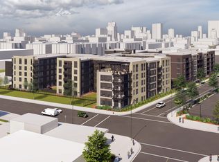 Evoni, Milwaukee, WI 53202
