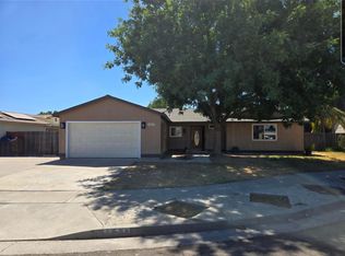 1531 Bluejay Ct, Hanford, CA