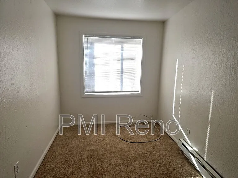 140 Victorian Ave #11 — Photo 8